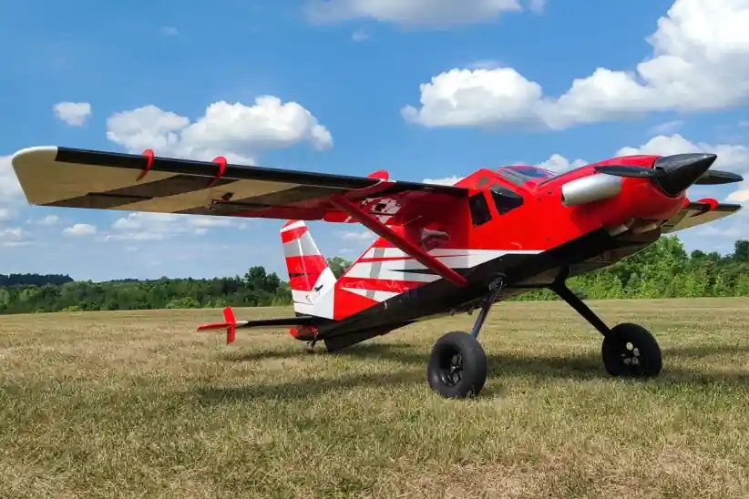 140" Turbo Bushmaster - Červená/Bílá 3,51m - Téměř vyprodáno